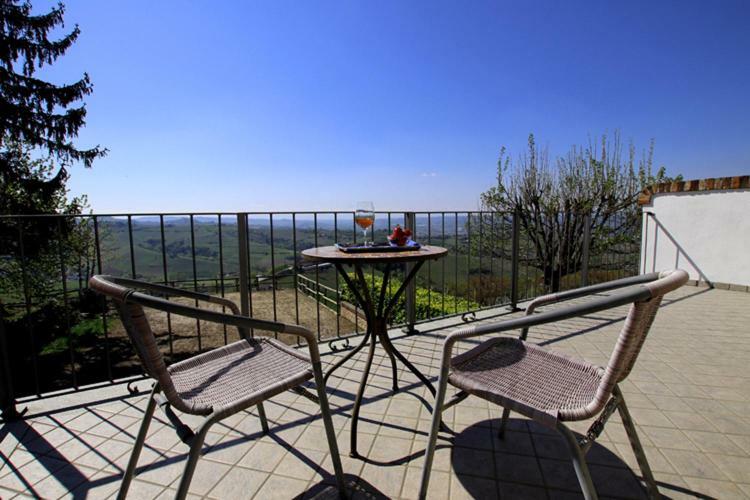 Agriturismo Il Bricco Treiso Esterno foto
